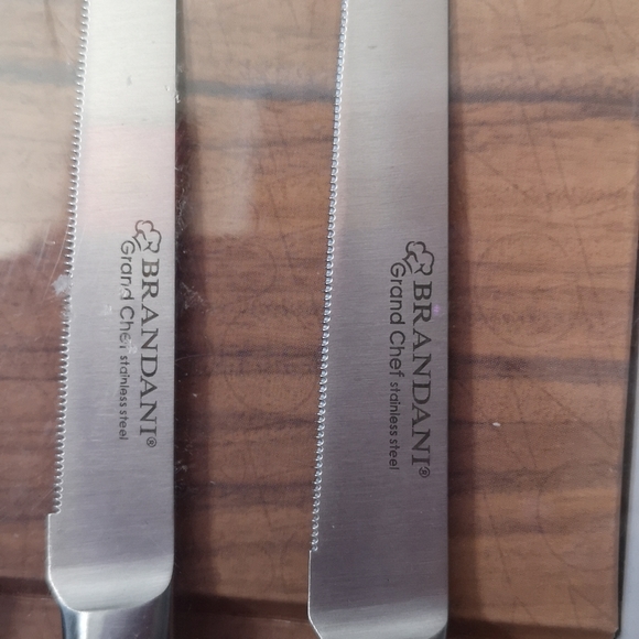 Brandani Steakhouse Set of Four Italian Style Steak Knives New in Box, Stainless - Picture 3 of 6